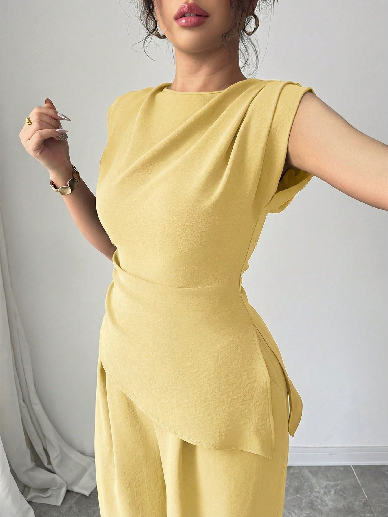 Conjunto Feminino Blusa Sem Decote e Calça Pantalona 