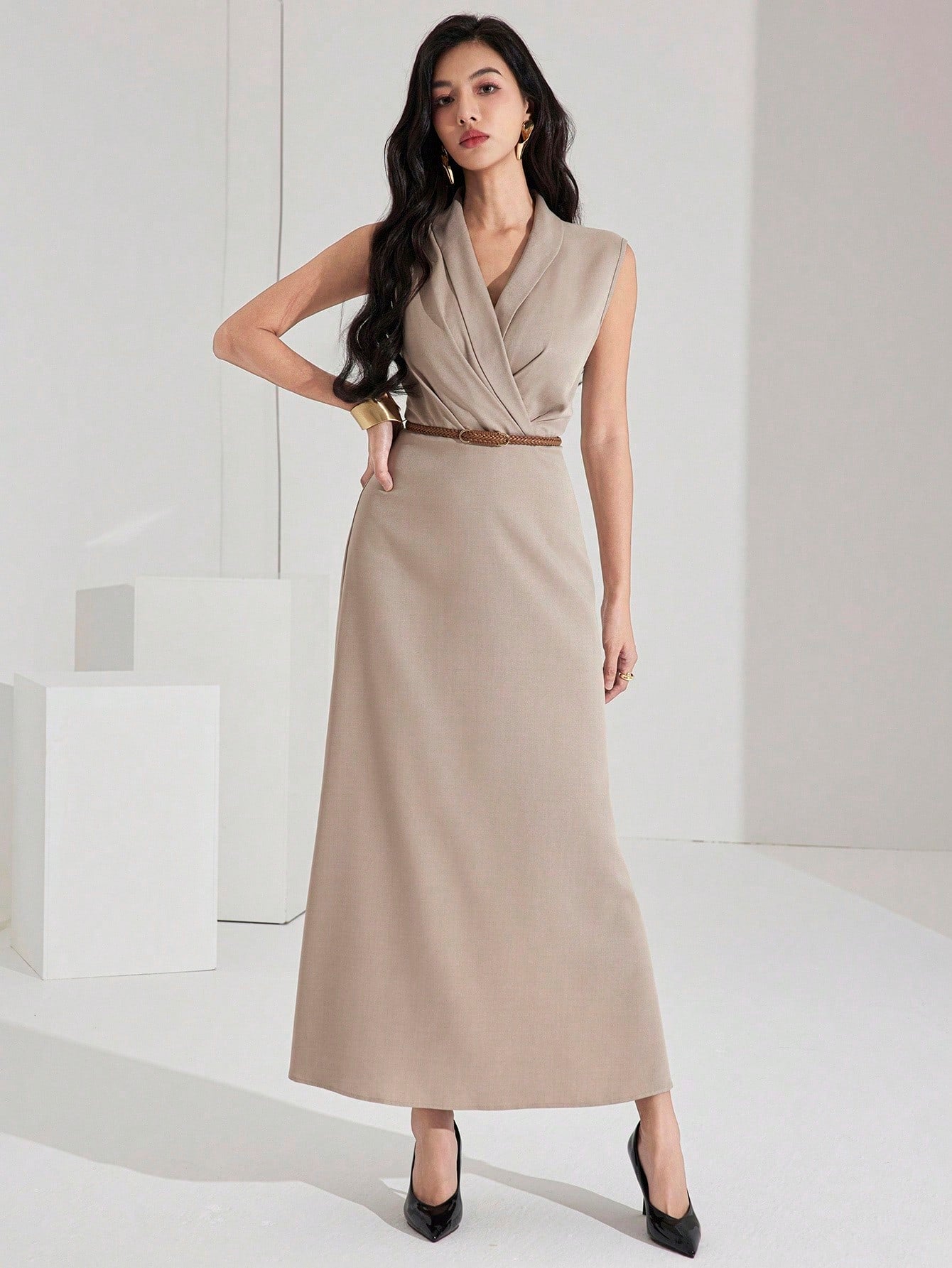 Vestido Elegante Social Feminino com Lapela Sem Mangas