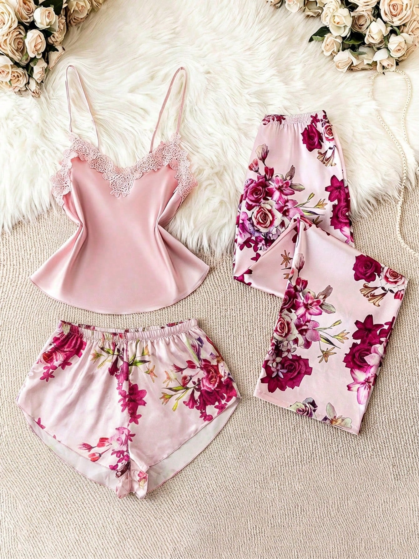 Conjunto Pijama Feminino Três Peças de Cetim Estampa Floral