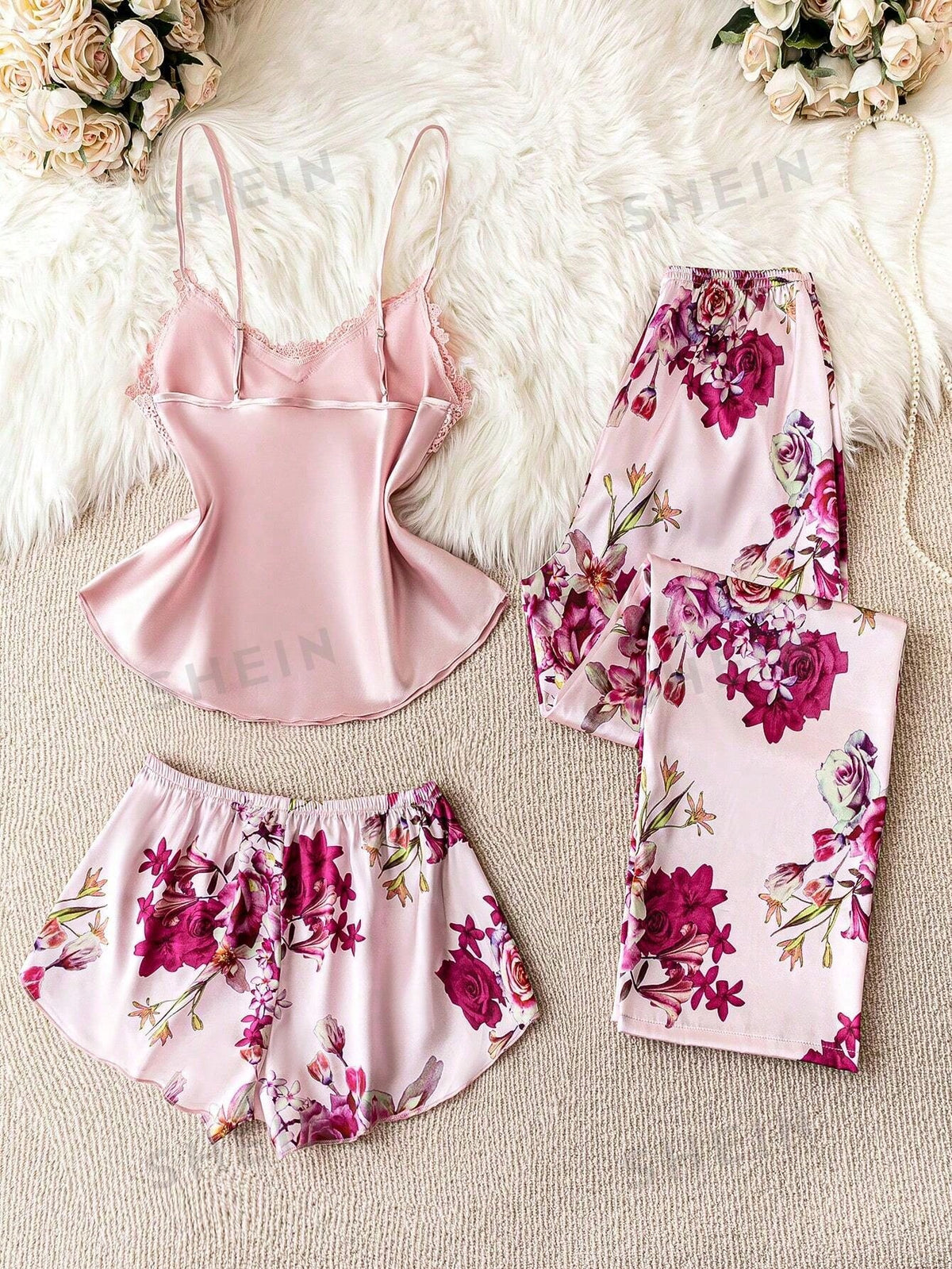 Conjunto Pijama Feminino Três Peças de Cetim Estampa Floral
