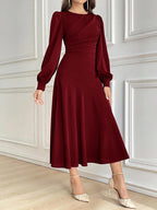 Vestido Midi com Manga Bufante e Cintura Marcada
