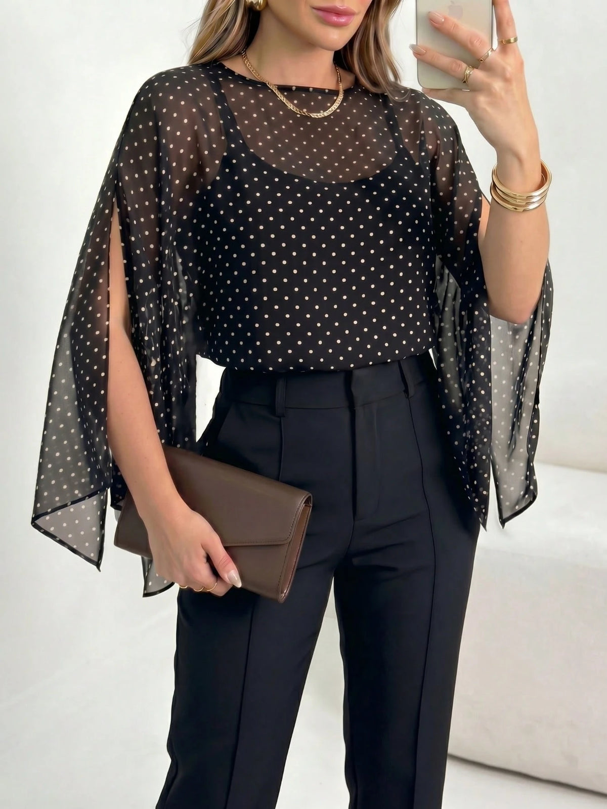 Blusa Feminina Terceira Peça com Poá em Chiffon Transparente Sem Forro