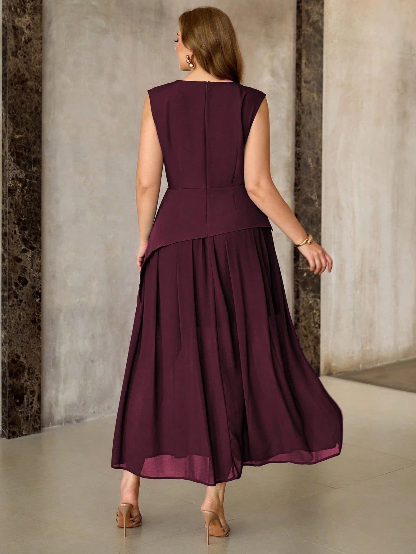 Vestido Longo Plus Size Sem Mangas em Chiffon Festa Convidada