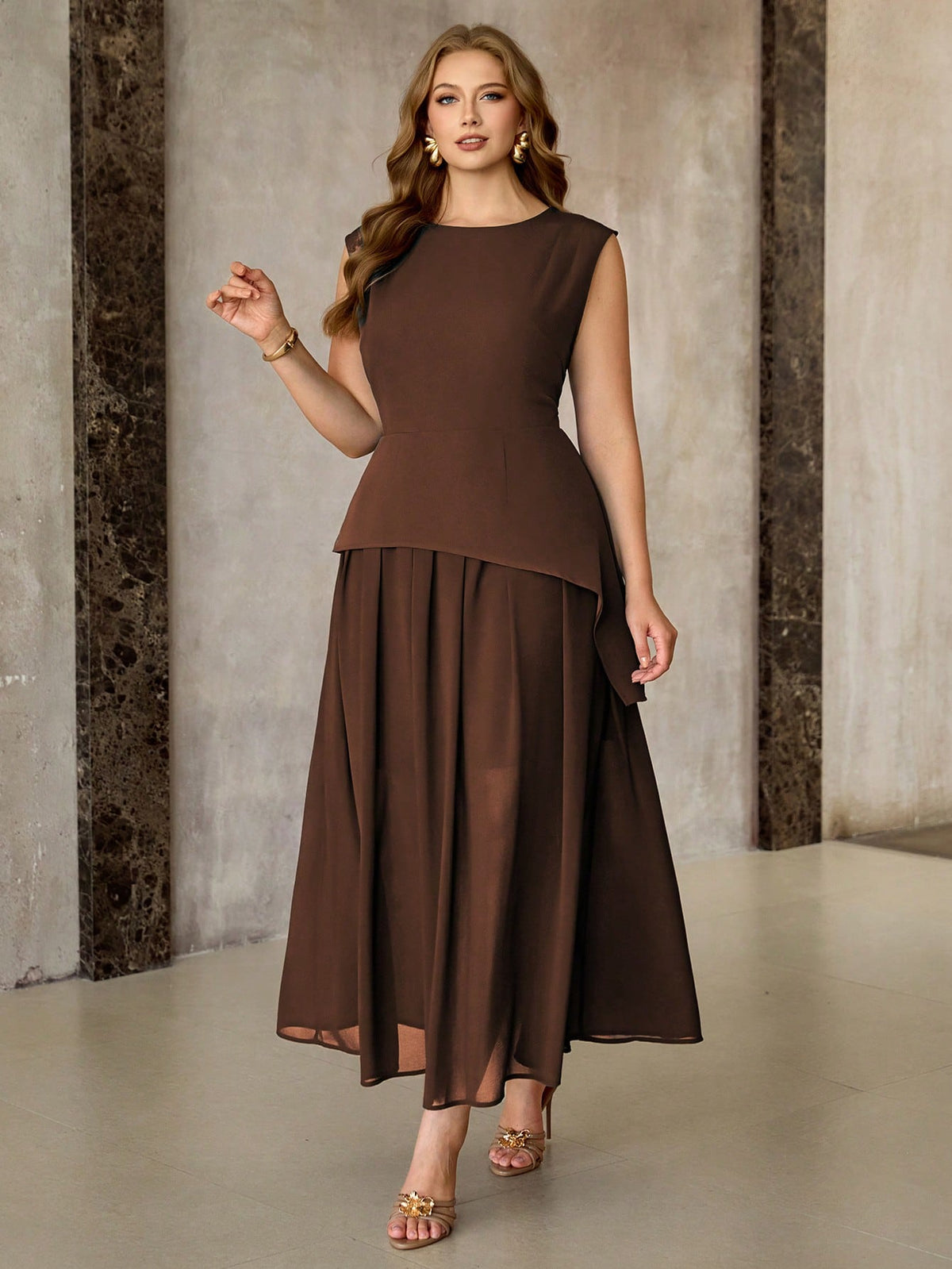 Vestido Longo Plus Size Sem Mangas em Chiffon Festa Convidada