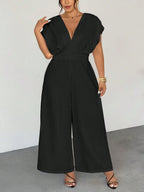 Macacão Plus Size Wide Leg Decote V Profundo
