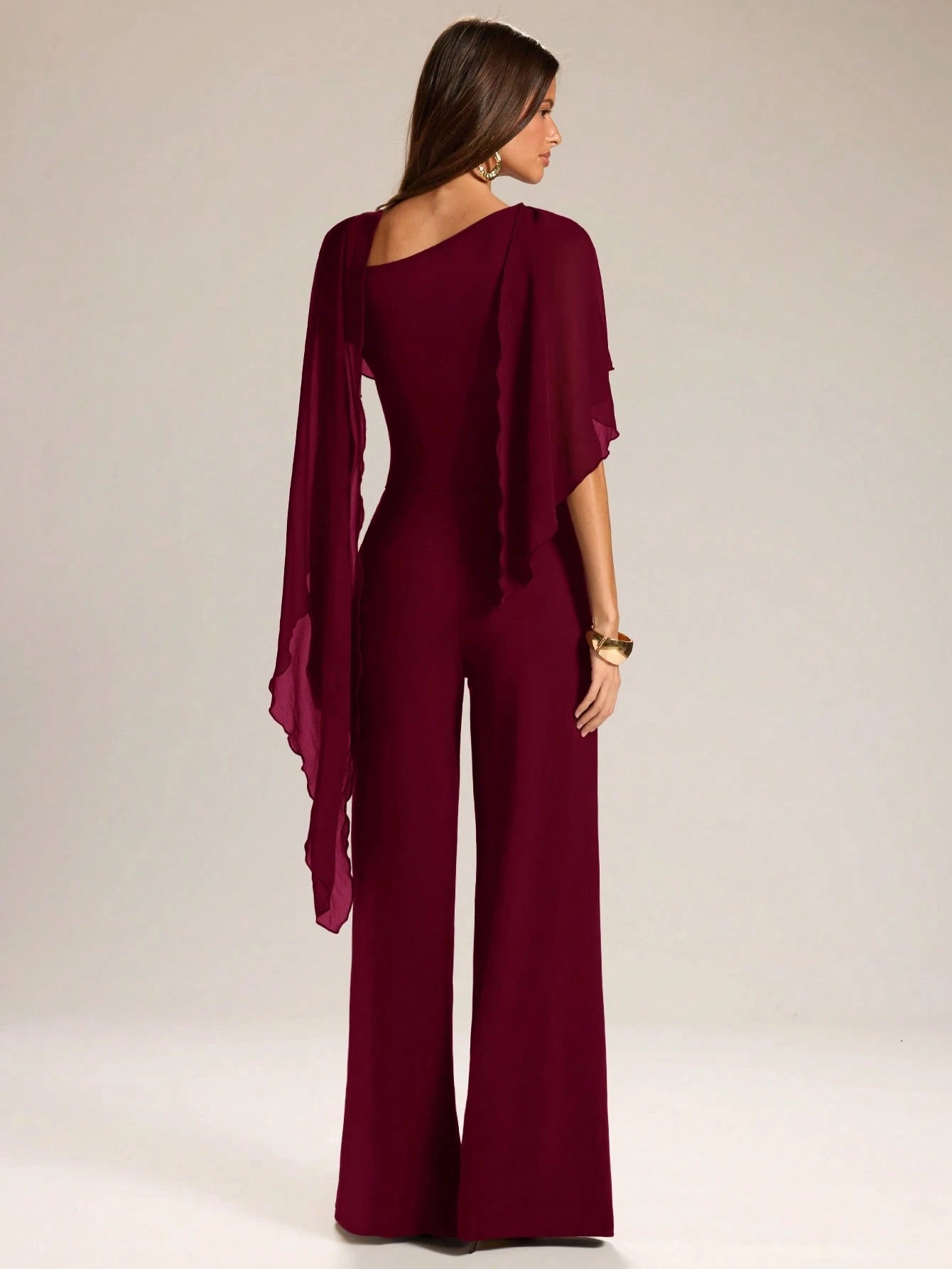 Macacão Feminino Elegante Manga Morcego com Tule