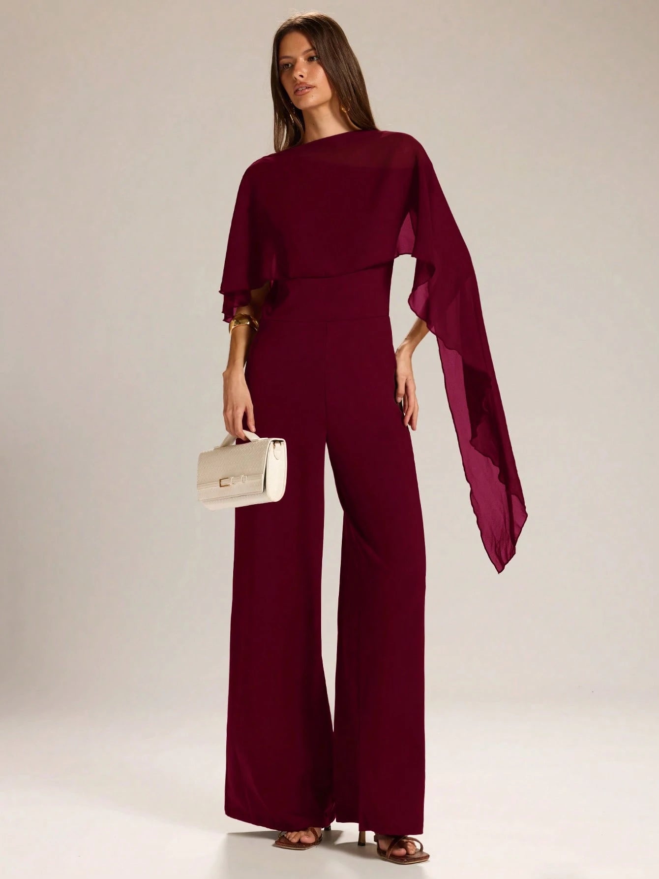 Macacão Feminino Elegante Manga Morcego com Tule