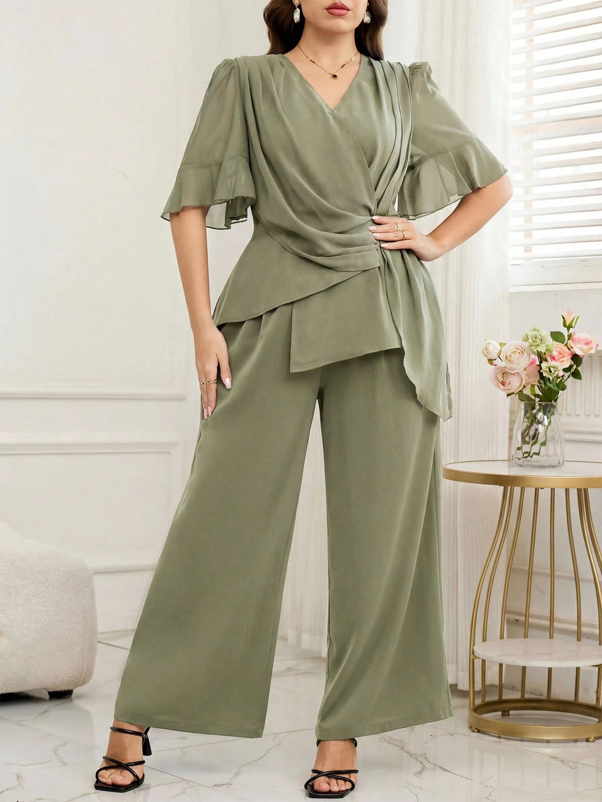 Conjunto de Festa Plus Size Blusa com Babados e Calça Soltinha