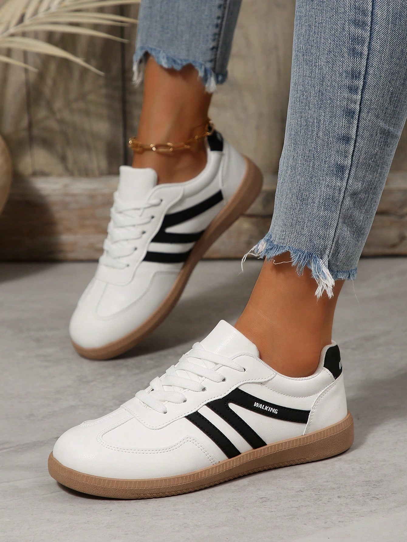 Tênis Feminino Sola Reta Casual com Cadarço
