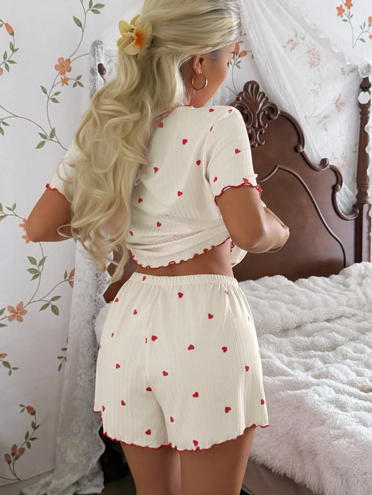 Pijama Feminino Blusa e Short Confortável Estampa Coração