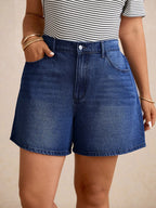 Short Jeans Plus Size Feminino com Bolsos