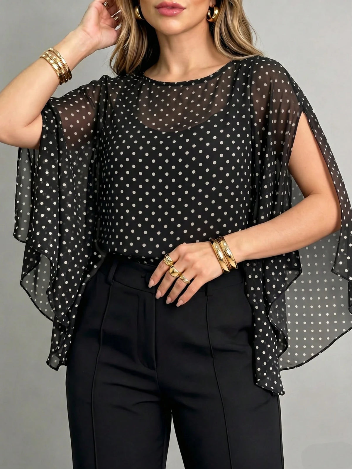 Blusa Feminina Terceira Peça com Poá em Chiffon Transparente Sem Forro