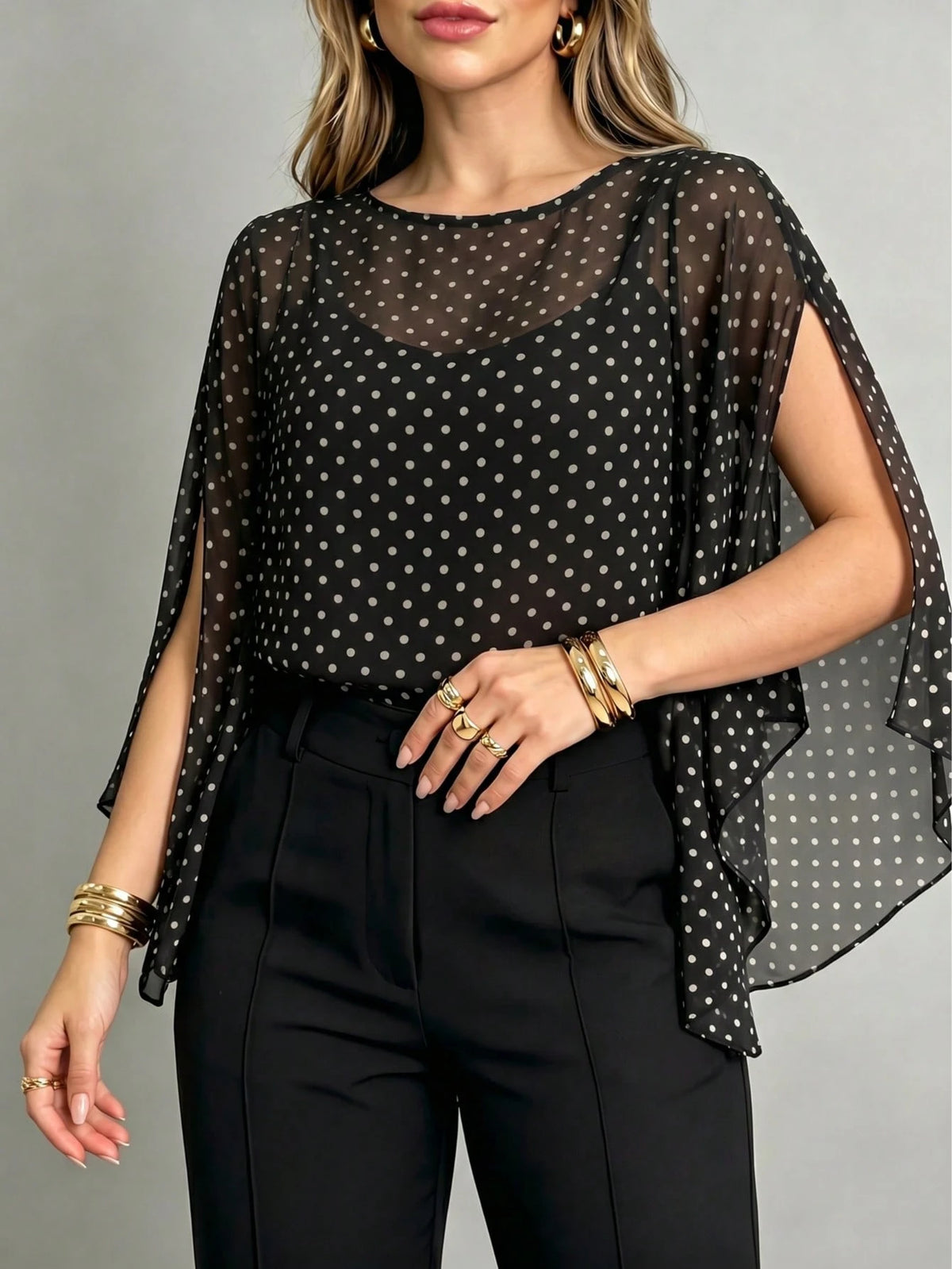 Blusa Feminina Terceira Peça com Poá em Chiffon Transparente Sem Forro