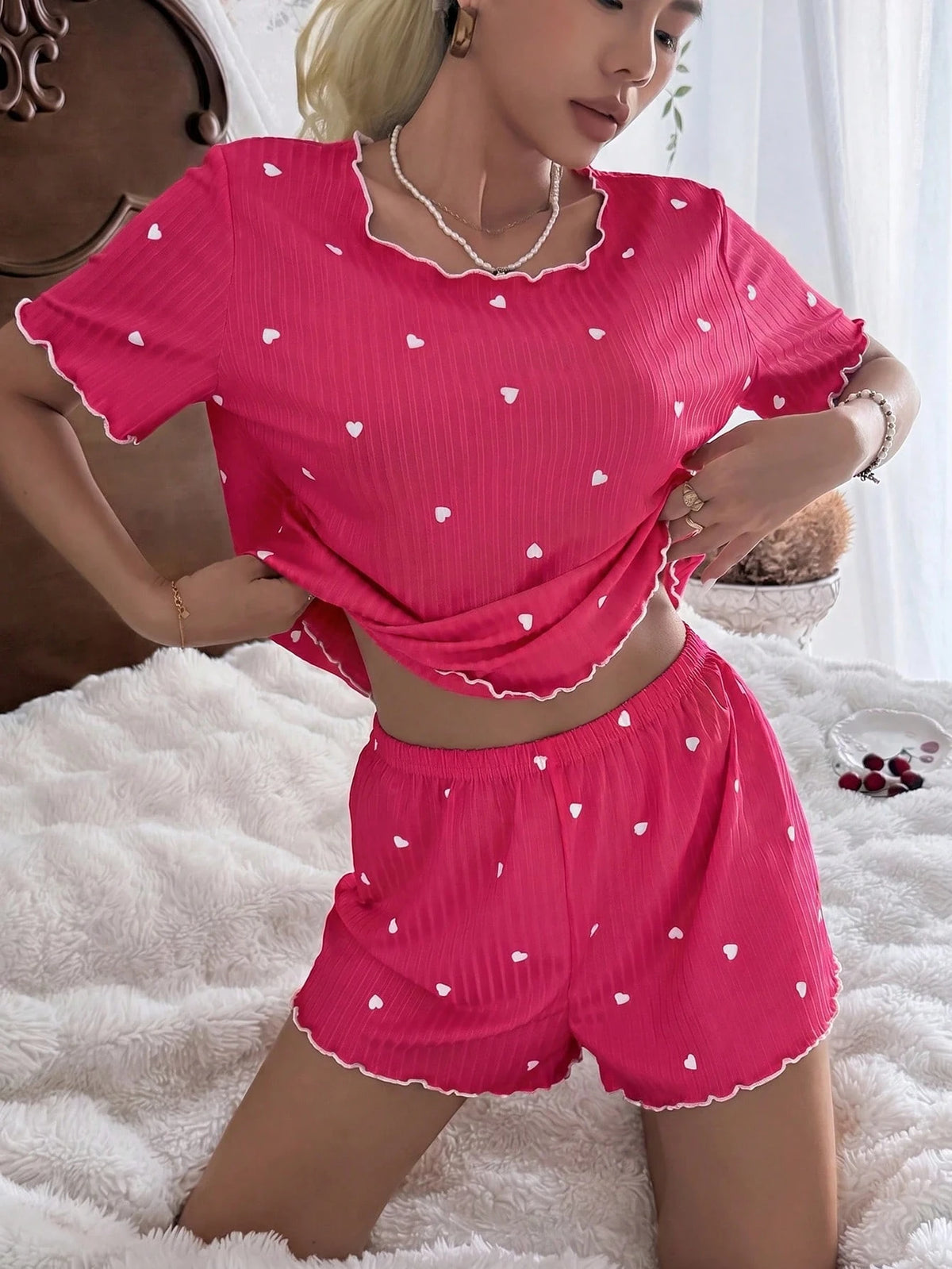 Pijama Feminino Blusa e Short Confortável Estampa Coração