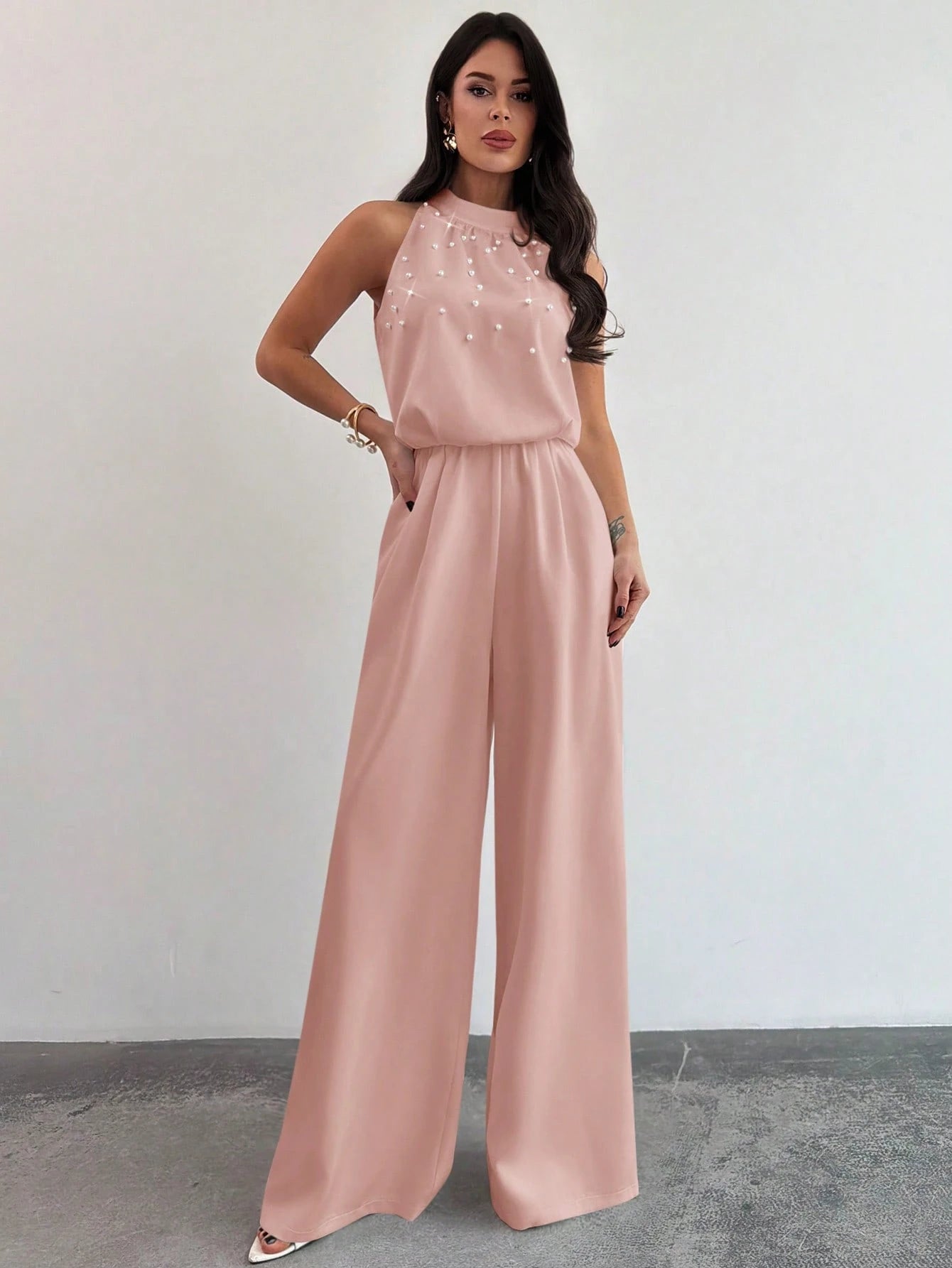 Macacão Feminino Elegante Pantalona Gola Princesa com Pérolas 