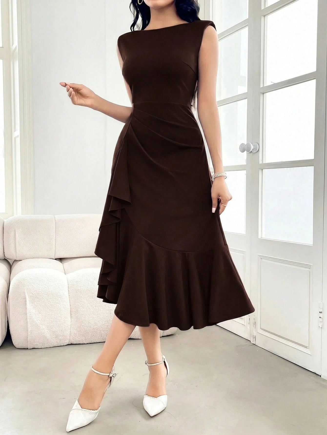 Vestido Elegante Feminino Midi Sem Manga Cintura Franzida com Babados