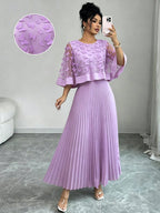 Vestido Midi para Festa com Renda Floral e Saia Plissada