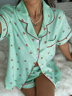 Pijama Americano Feminino Manga Curta e Short com Estampa Xadrez com Cereja