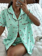 Pijama Americano Feminino Manga Curta e Short com Estampa Xadrez com Cereja