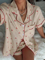 Pijama Americano Feminino Manga Curta e Short com Estampa Xadrez com Cereja