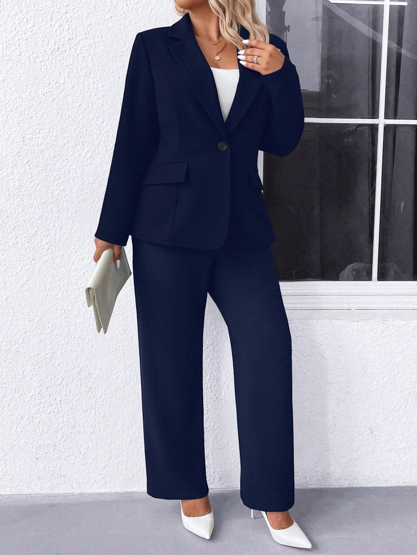 Conjunto Alfaiataria Plus Size Blazer e Calça Reta