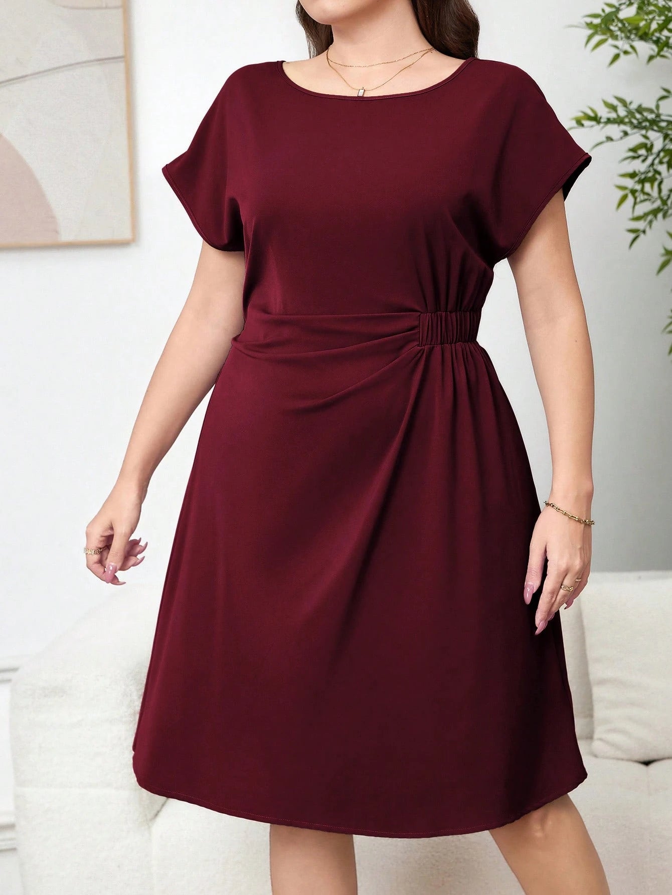 Vestido Curto Plus Size Liso Social Não Amassa