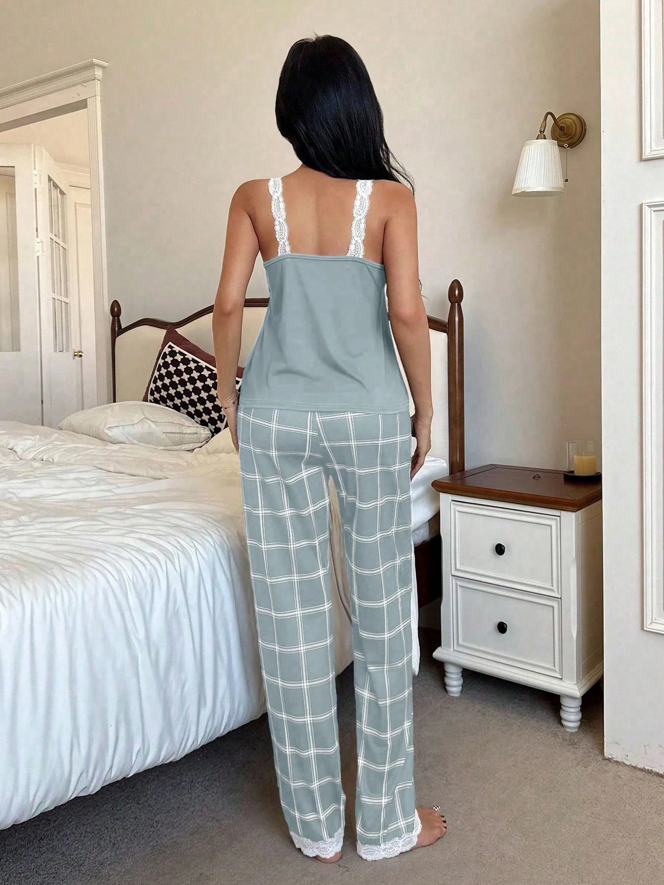  Pijama Feminino de Malha Regata e Calça Xadrez