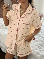 Pijama Americano Feminino Manga Curta e Short com Estampa Xadrez com Cereja