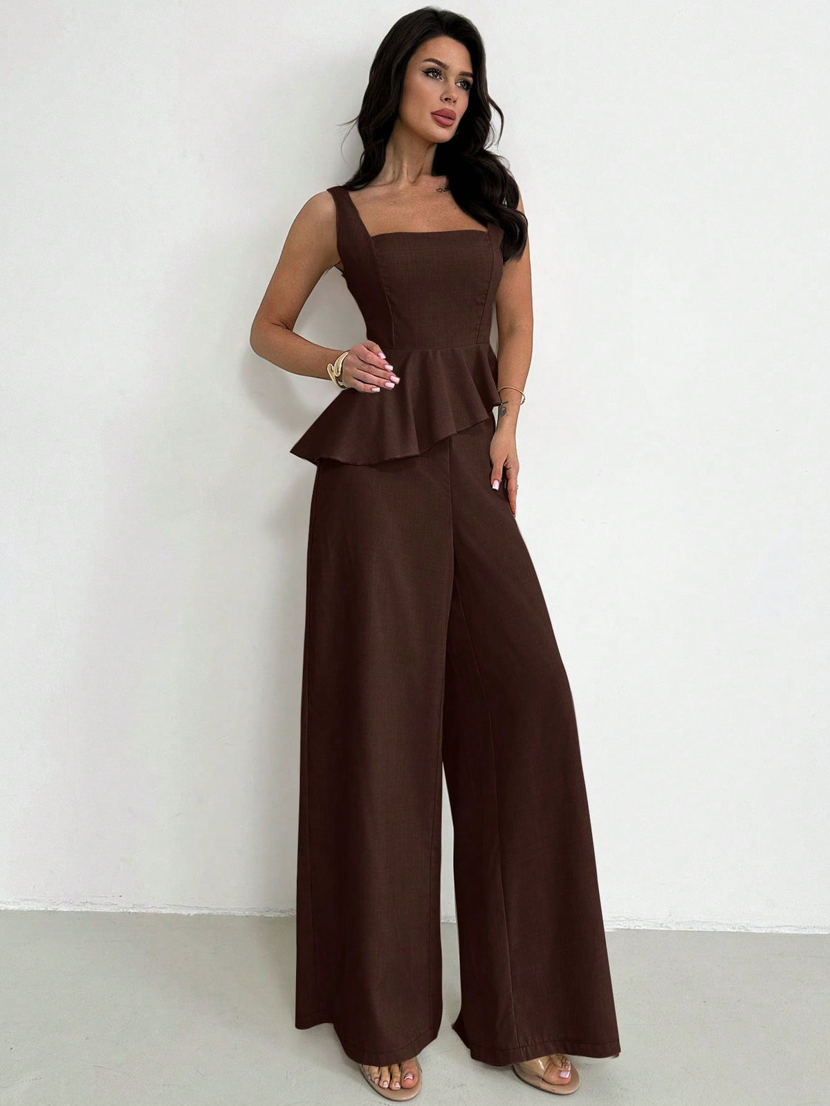 Firerie Conjunto Feminino Elegante Minimalista de Moda Diária Moderna para Trabalho Primavera/Verão, Cor Sólida Cáqui, Tecido Texturizado, Regata Ajustada Sem Mangas com Cintura Marcada e Calça Pantalona, Look de Professora, Old Money, Roupa de Escritório