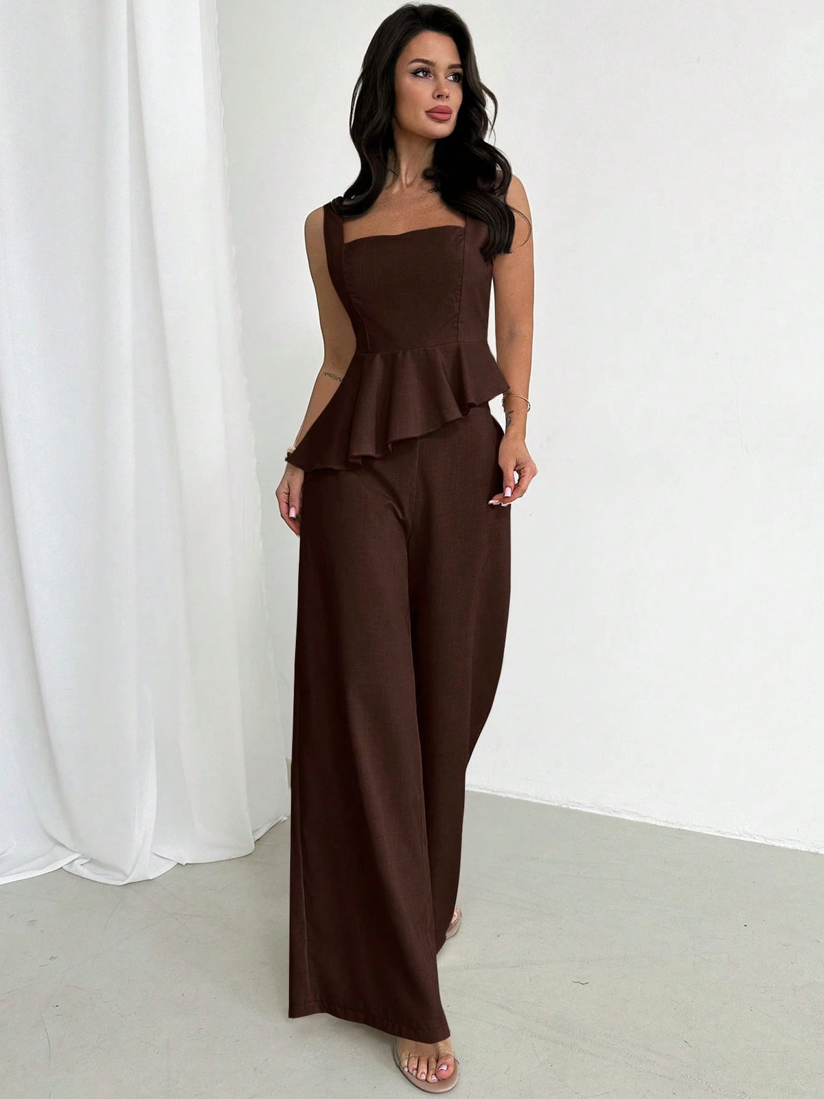 Firerie Conjunto Feminino Elegante Minimalista de Moda Diária Moderna para Trabalho Primavera/Verão, Cor Sólida Cáqui, Tecido Texturizado, Regata Ajustada Sem Mangas com Cintura Marcada e Calça Pantalona, Look de Professora, Old Money, Roupa de Escritório