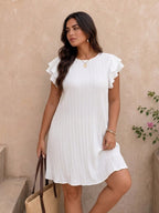 Vestido Curto Plus Size Canelado Manga Curta