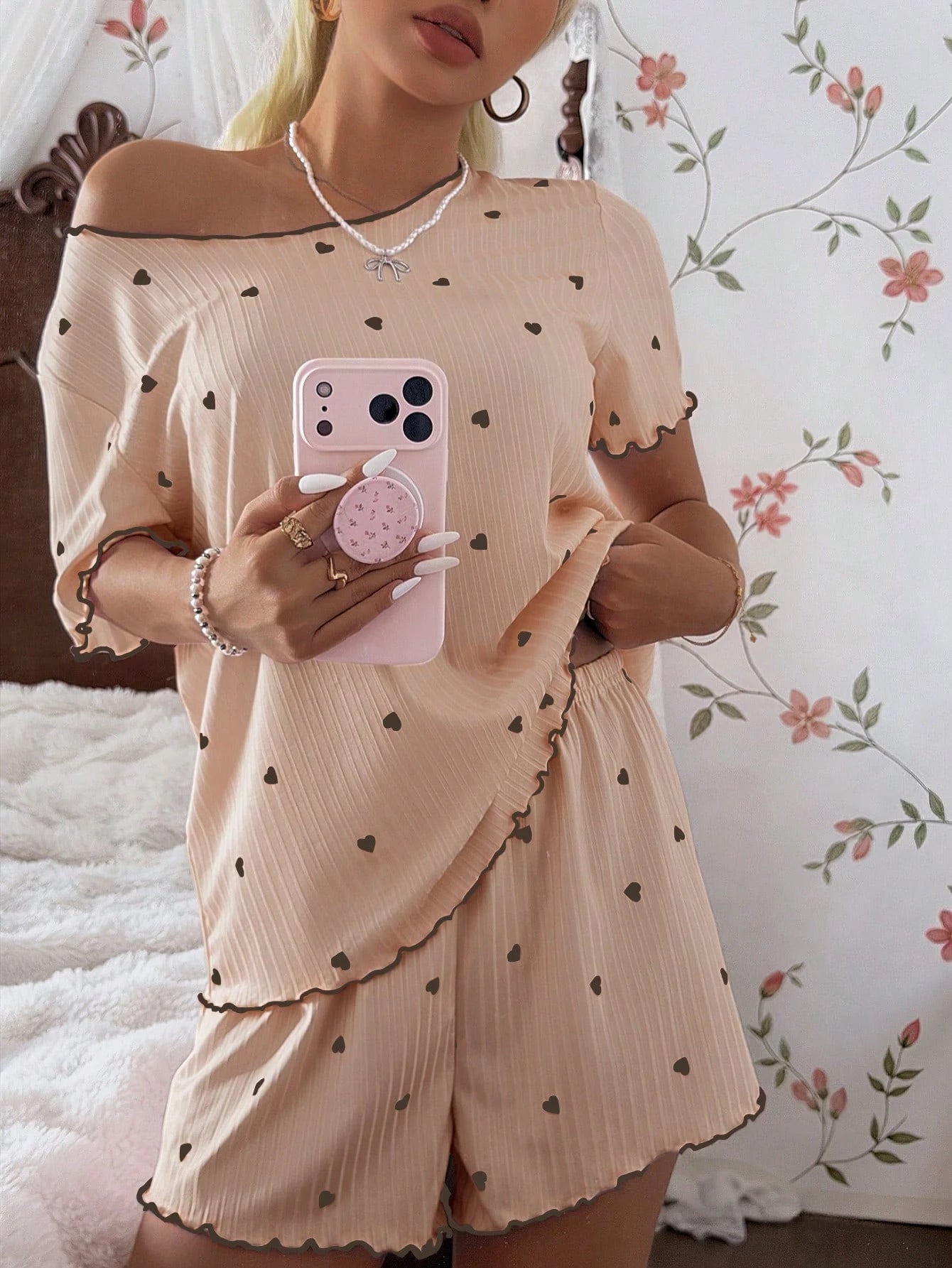 Pijama Feminino Blusa e Short Confortável Estampa Coração