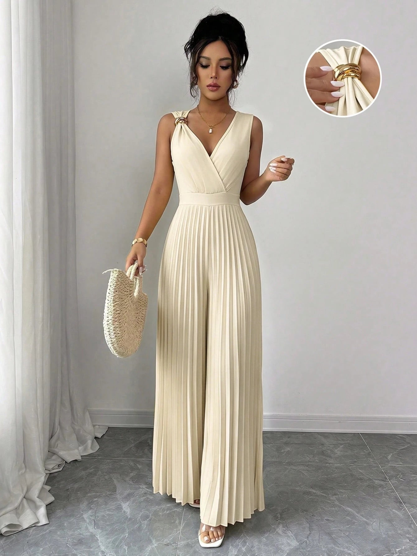 Macacão Sem Manga Feminino Plissado Elegante Decote V