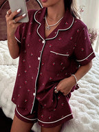 Pijama Americano Feminino Manga Curta e Short com Estampa Xadrez com Cereja