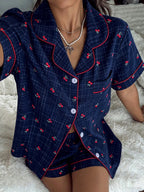 Pijama Americano Feminino Manga Curta e Short com Estampa Xadrez com Cereja