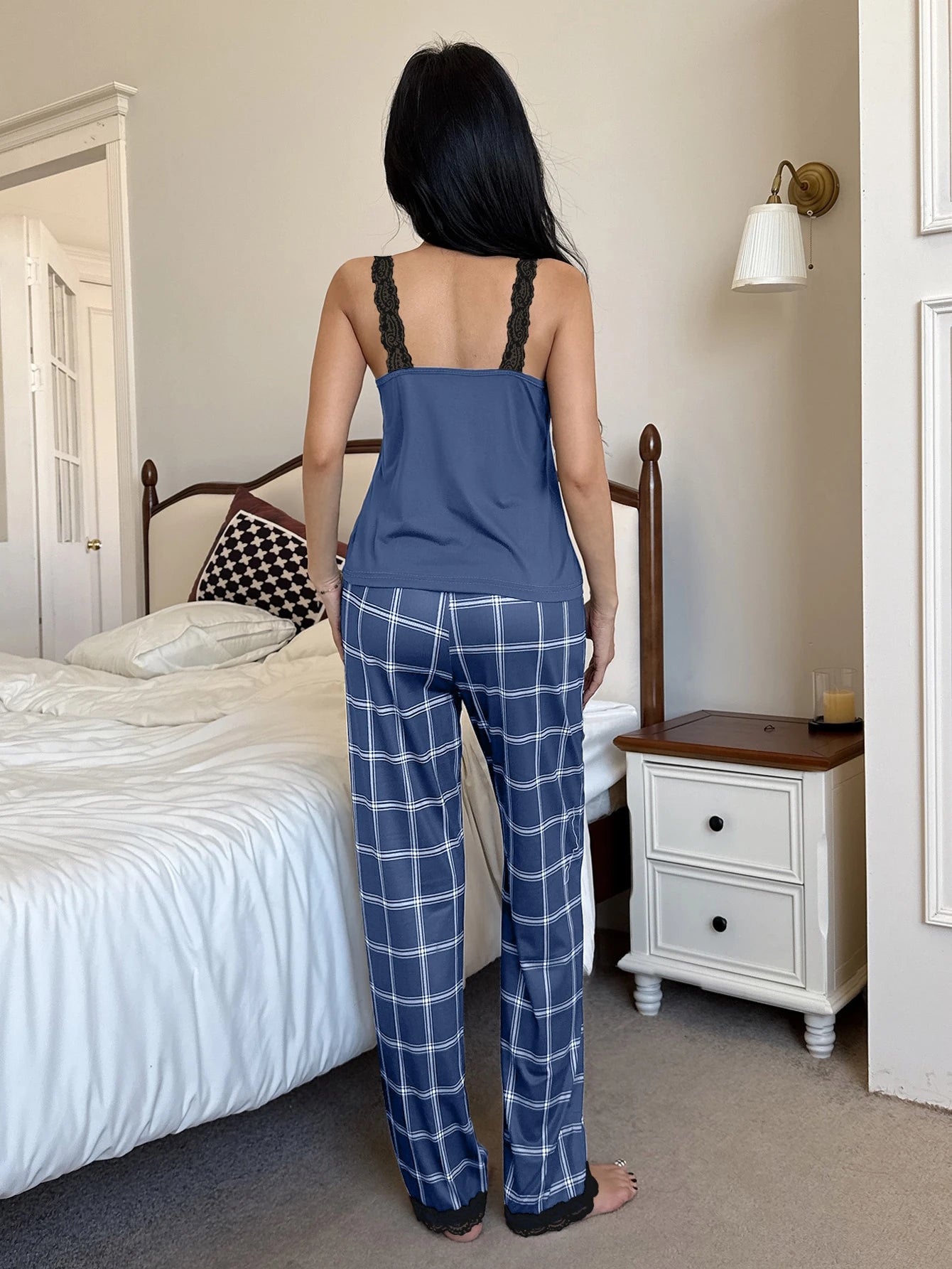  Pijama Feminino de Malha Regata e Calça Xadrez