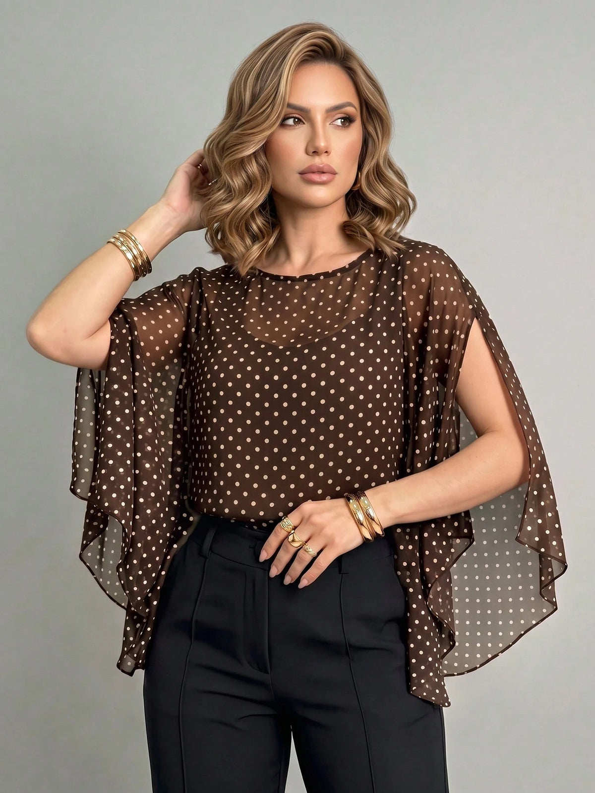 Blusa Feminina Terceira Peça com Poá em Chiffon Transparente Sem Forro