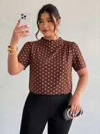 Blusa Plus Size Feminina Gola Alta Manga Curta