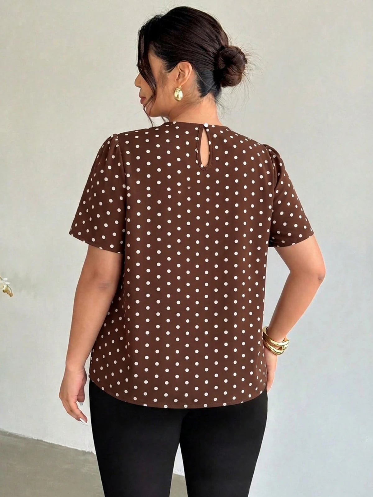 Blusa Plus Size Feminina Gola Alta Manga Curta