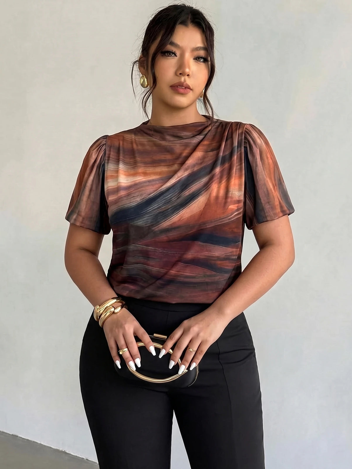 Blusa Plus Size Feminina Gola Alta Manga Curta
