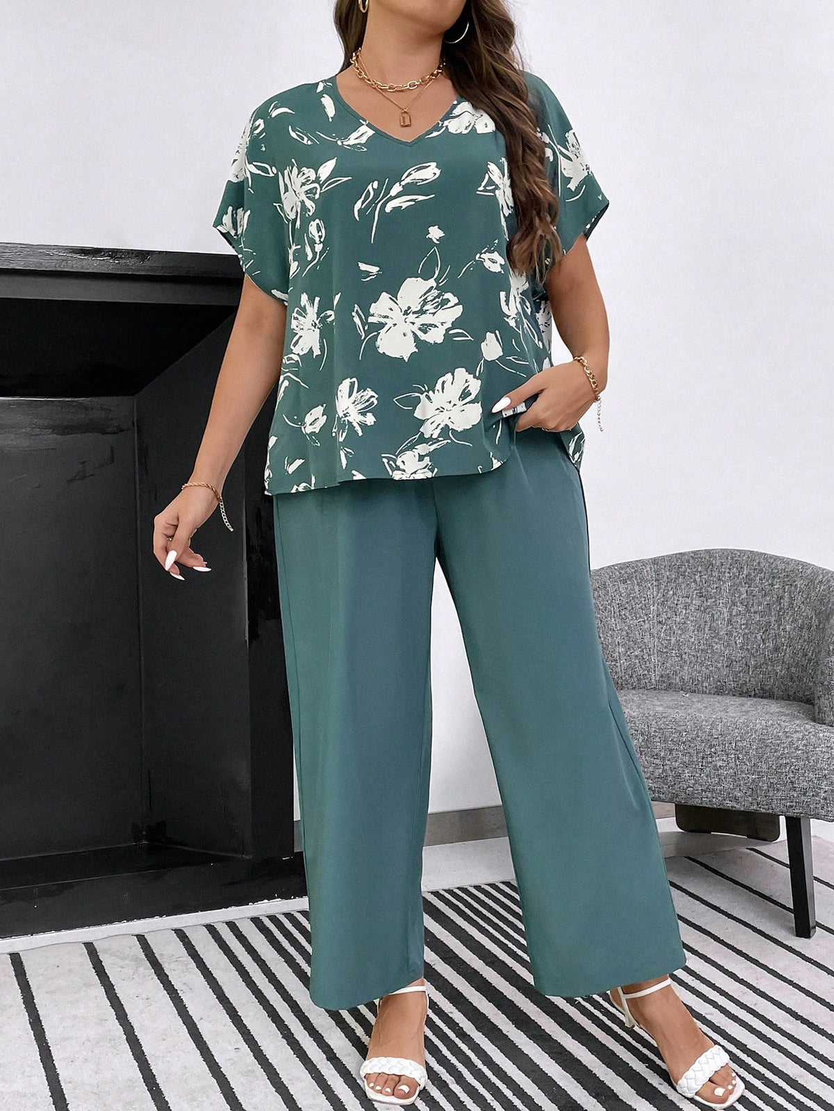 Conjunto Feminino Plus Size Manga Curta Calça Soltinha