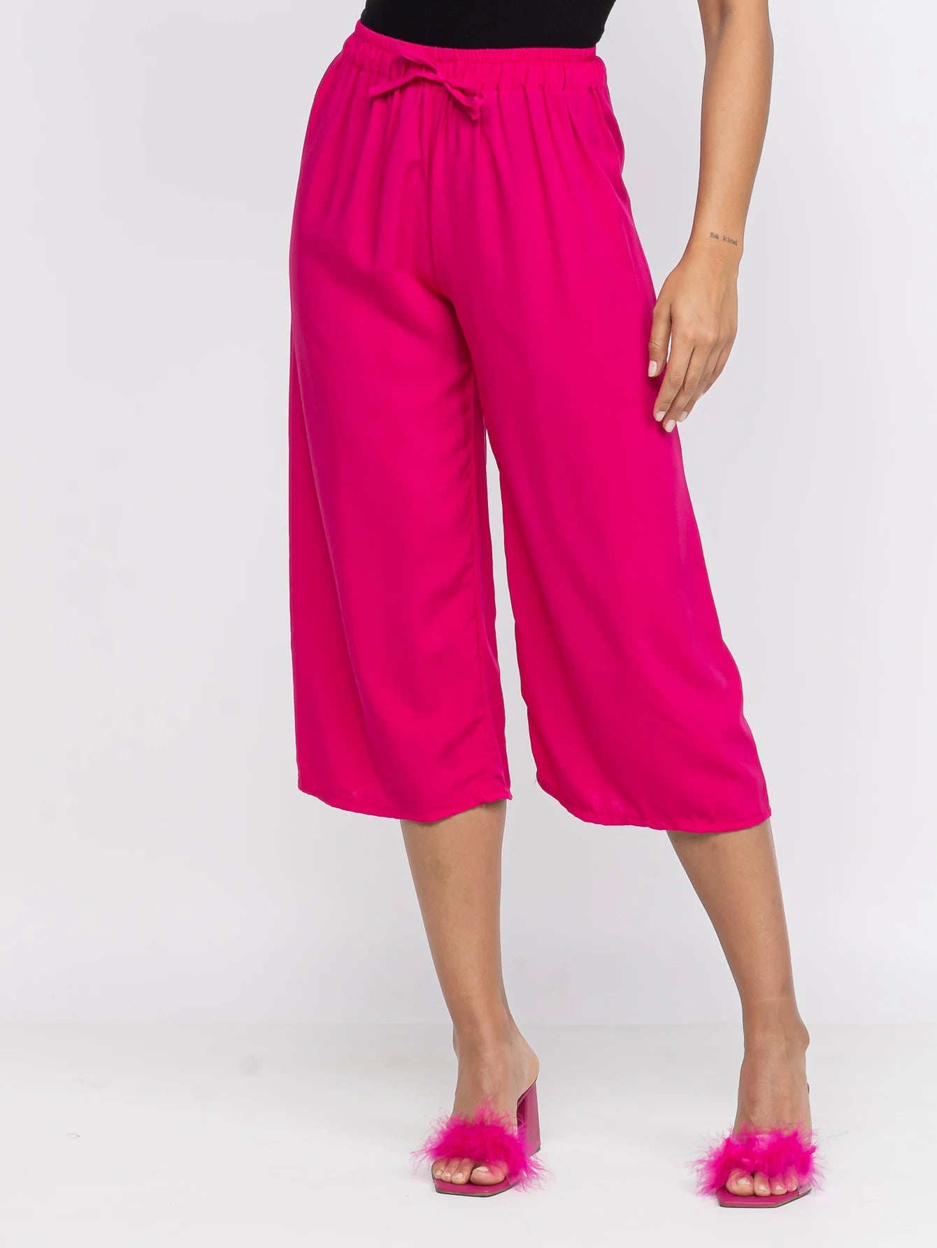 Calça Pantacourt Feminina de Viscose
