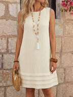 EMERY ROSE Vestido Casual Feminino de Cor Sólida com Gola Redonda e Sem Mangas