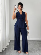 Conjunto Plus Size de Alfataria Colete e Calça Risca de Giz com Botões