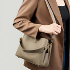 Bolsa Feminina em Couro Legítimo Média de Ombro e Transversal
