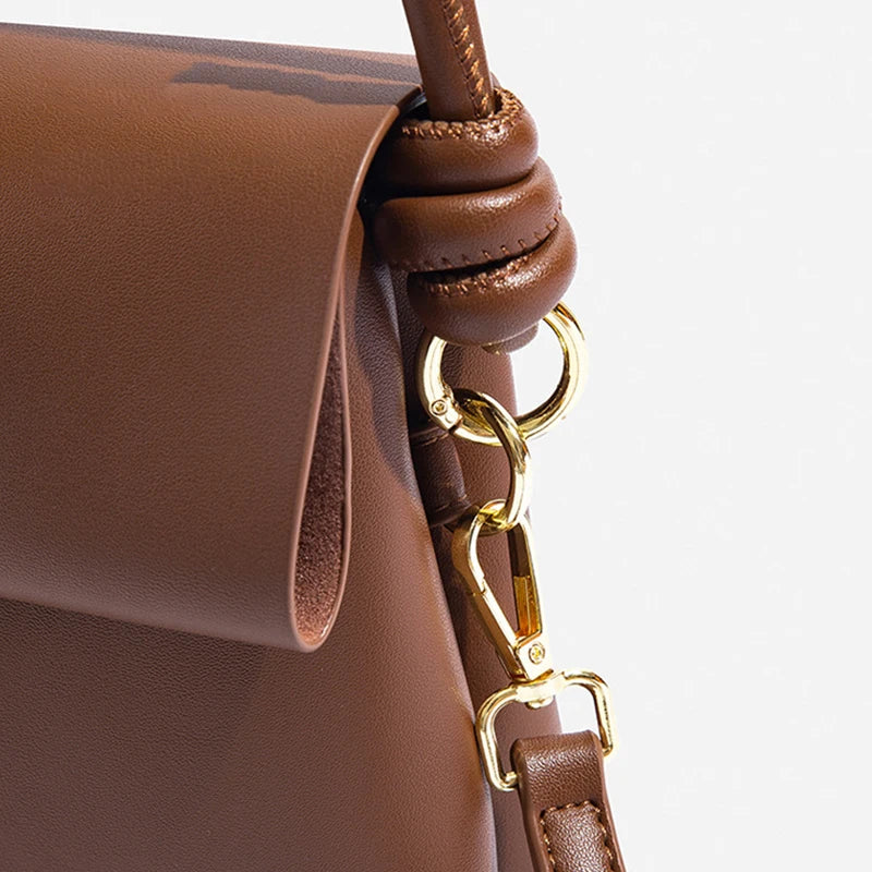 Bolsa Feminina Média Transversal Couro Elegante