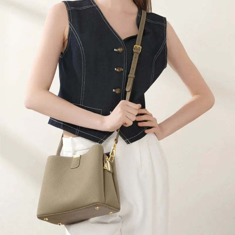 Bolsa Feminina em Couro Legítimo Média de Ombro e Transversal