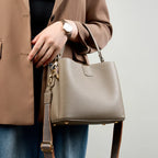 Bolsa Feminina em Couro Legítimo Média de Ombro e Transversal