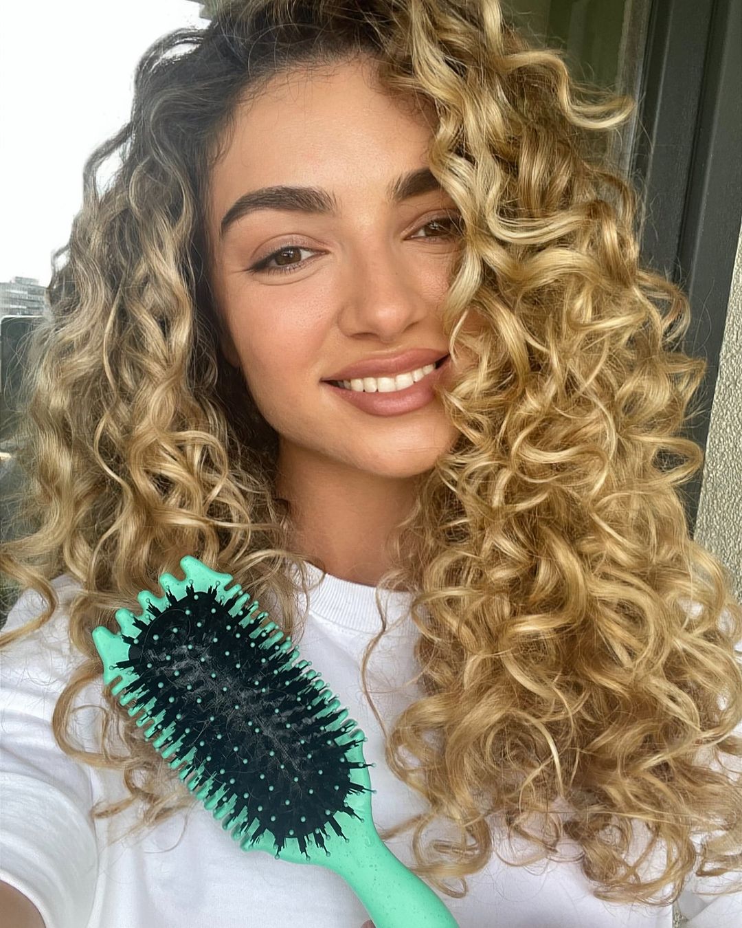 Escova Bounce Curls Fitagem e Definição de Cachos [+BRINDE]