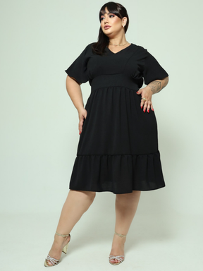 Vestido Curto Plus Size Manga Curta